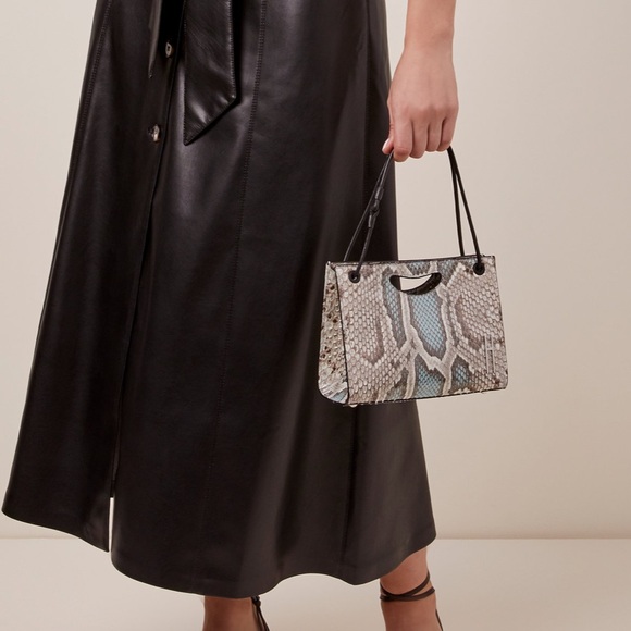 Hayward | 1712 Basket Bag in Aluminum Python - Picture 2 of 5